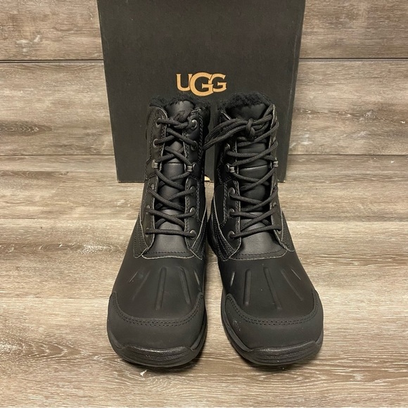 UGG | Men’s Felton Black WaterProof Leather Snow Boots NEW - Picture 3 of 15
